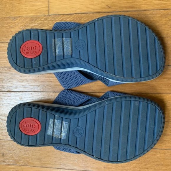 Sandals - Picture 3 of 4